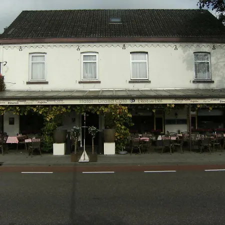 Hotel Grand Café Heere Van *